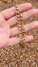 Carica e avvia il video nel visualizzatore di galleria, Vintage 9ct Gold Curb Link Bracelet With Heart Padlock Clasp, 20.5 grams