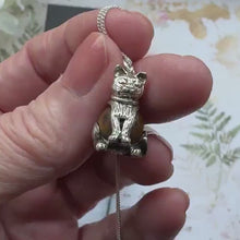 Load and play video in Gallery viewer, Vintage Sterling Silver Nuvo &quot;Touch Wood&quot; Lucky Cat Pendant Necklace
