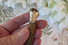ギャラリービューアVictorian Scottish Silver & Citrine Deer Fetlock Kilt Pin/Broochに読み込んでビデオを見る