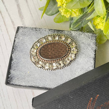 Cargar imagen en el visor de la galería, Georgian Black Dot Paste Locket Brooch With Hair Work