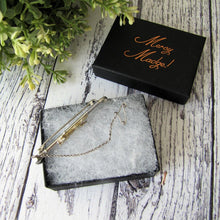 Cargar imagen en el visor de la galería, Antique Victorian Gold And Silver Fox Hunting Stock Pin.