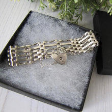 Charger l'image dans la galerie, Vintage Silver Gate Bracelet With Heart Padlock, London 1979