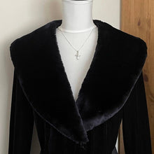 Charger l'image dans la galerie, Vintage Sterling Silver Cubic Zirconia Cross Pendant