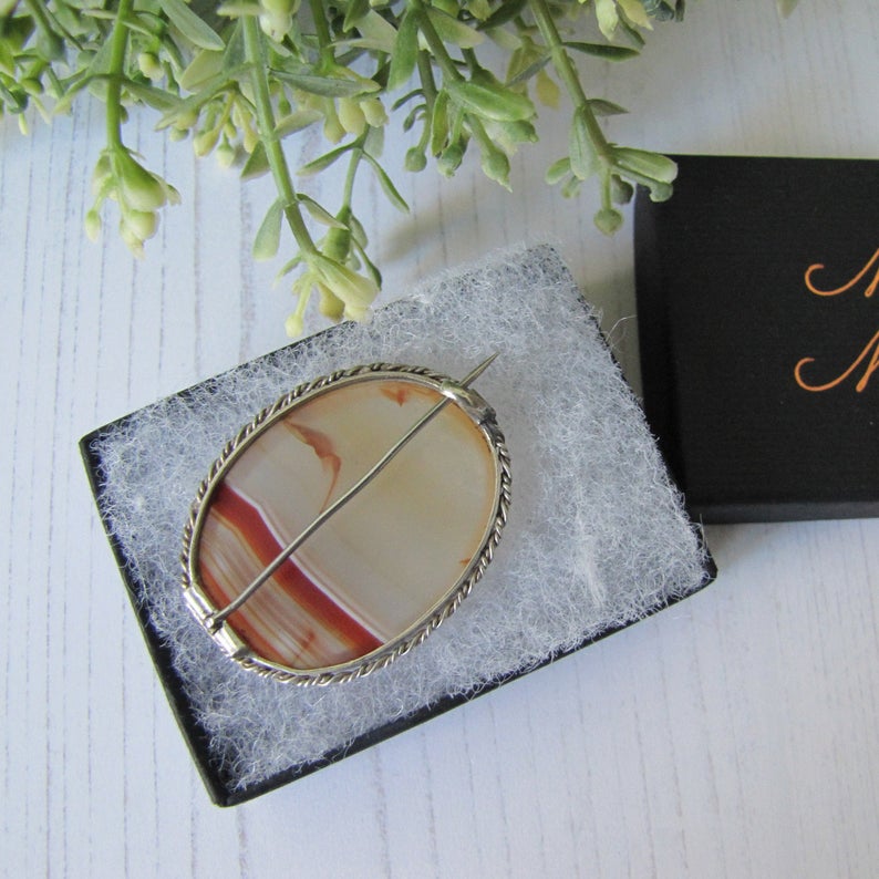 Georgian/Victorian Scottish Banded Agate Silver Brooch