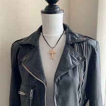 Cargar imagen en el visor de la galería, Victorian 15ct Gold Engraved Cross Pendant - MercyMadge