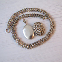 Cargar imagen en el visor de la galería, Victorian Silver Bookchain Necklace & Locket - MercyMadge