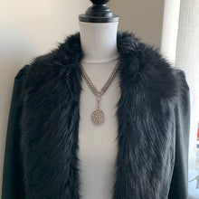 Cargar imagen en el visor de la galería, Victorian Silver Bookchain Necklace & Locket - MercyMadge