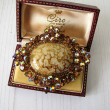 Carica l'immagine nel visualizzatore di Gallery, Huge Vintage 1960s Juliana D&E Italian Art Glass & Crystal Brooch - MercyMadge