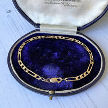 Cargar imagen en el visor de la galería, Vintage 9ct Gold Trombone Link Fetter