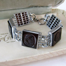 Cargar imagen en el visor de la galería, Art Deco Carnelian Carved Intaglio Silver Bracelet