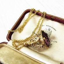 Charger l'image dans la galerie, English 9ct Gold & Amethyst Fob