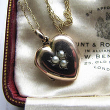 Charger l'image dans la galerie, Victorian 9ct Gold & Pearl Heart Locket On Chain - MercyMadge