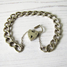 Charger l'image dans la galerie, Victorian Style Silver Curb Chain Bracelet, Heart Padlock Clasp - MercyMadge