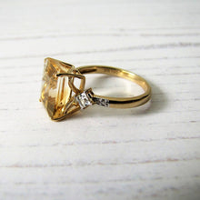 Charger l'image dans la galerie, 9ct Gold Emerald Cut Bi-Color Citrine Ring. - MercyMadge