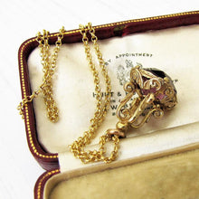 Charger l'image dans la galerie, English 9ct Gold & Amethyst Fob