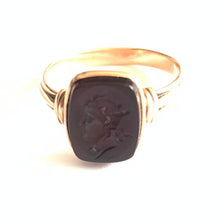 Cargar imagen en el visor de la galería, Georgian 15ct Gold Roman Seal Intaglio Ring