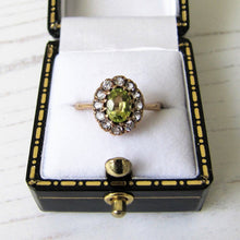 Cargar imagen en el visor de la galería, Vintage 9ct Gold Peridot & Spinel Halo Ring - MercyMadge