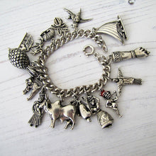 Charger l'image dans la galerie, Vintage Afro Brazilian Penca de Balangandan Silver Charm Bracelet - MercyMadge