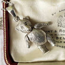 Cargar imagen en el visor de la galería, Vintage English Silver Articulated Teddy Bear Pendant & Chain
