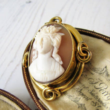 Charger l'image dans la galerie, Antique Georgian Gold Cameo Brooch