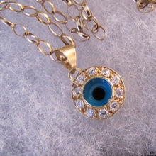 Cargar imagen en el visor de la galería, Vintage 14ct Gold Evil Eye Pendant & Chain