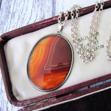 Charger l'image dans la galerie, Antique Victorian Scottish Banded Agate Silver Pendant Necklace - MercyMadge