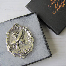 Carica l'immagine nel visualizzatore di Gallery, Antique 1904 Art Nouveau Sterling Silver "Gibson Girl" Portrait Brooch. - MercyMadge