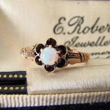 Charger l'image dans la galerie, Gold Victorian Opal Flower Ring