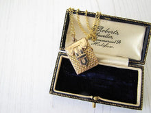 Charger l'image dans la galerie, Vintage Victorian Style Gold Book Locket & Chain - MercyMadge