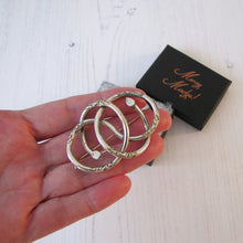 Carica l'immagine nel visualizzatore di Gallery, Victorian Sterling Silver Love Knot Snake Brooch.