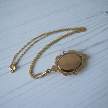 Cargar imagen en el visor de la galería, Vintage 1930s Rolled Gold & Onyx Hidden Locket Pendant - MercyMadge