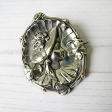 Carica l'immagine nel visualizzatore di Gallery, Antique 1904 Art Nouveau Sterling Silver "Gibson Girl" Portrait Brooch. - MercyMadge