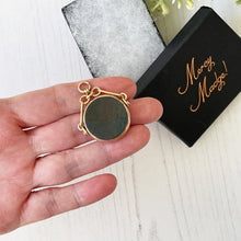 Load image into Gallery viewer, Victorian 9ct Gold Bloodstone & Carnelian Spinner Fob