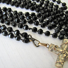 Charger l'image dans la galerie, Antique Victorian 60 Inch Guard Chain Jet Necklace