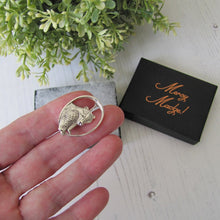 Charger l'image dans la galerie, Vintage Chinese Sterling Silver Sun Bear Brooch