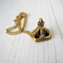 Charger l'image dans la galerie, Victorian 9ct Gold & Agate Fob Seal