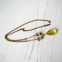 Charger l'image dans la galerie, Art Deco Iris Glass Lavalier Pendant Necklace - MercyMadge