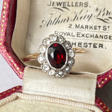 Cargar imagen en el visor de la galería, Vintage Bohemian Garnet & Paste Ring