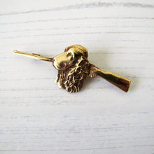 Charger l'image dans la galerie, Gold Victorian Dog Cravat/Tie Pin, Flushing Spaniel - MercyMadge