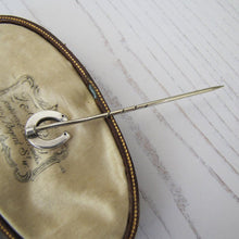 Cargar imagen en el visor de la galería, Victorian 9ct Rose Gold Engraved Horseshoe Stick Pin - MercyMadge