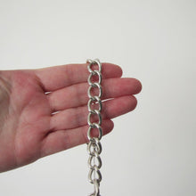 Charger l'image dans la galerie, Victorian Silver Curb Chain Bracelet, Heart Padlock Clasp - MercyMadge