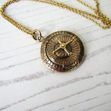 Cargar imagen en el visor de la galería, Vintage 1960's 9ct Gold Spinning Roulette Pendant - MercyMadge
