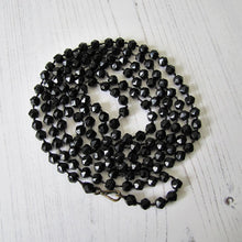 Charger l'image dans la galerie, Antique Victorian 60 Inch Guard Chain Jet Necklace