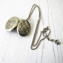 Charger l'image dans la galerie, Victorian Sterling Silver Mizpah Locket On Chain - MercyMadge