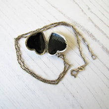 Charger l'image dans la galerie, Japanese Aesthetic Sterling Silver Heart Locket