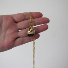 Cargar imagen en el visor de la galería, 9ct Gold & Onyx Claddagh Pendant Fob - MercyMadge