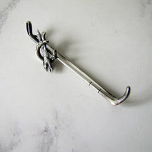Charger l'image dans la galerie, Antique Victorian Silver Horseshoe, Fox & Crop Stock Pin