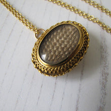 Carica l'immagine nel visualizzatore di Gallery, Antique 15ct Gold Locket Pendant, Mourning For Edward Aged 8 - MercyMadge