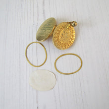 Cargar imagen en el visor de la galería, Antique Victorian Large Engraved Gold Locket, Engraved to Beloved Hannah, 1882