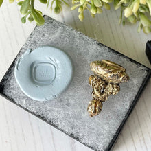 Load image into Gallery viewer, Georgian 15ct Gold Intaglio Fob " To Live & Die For What I Love"